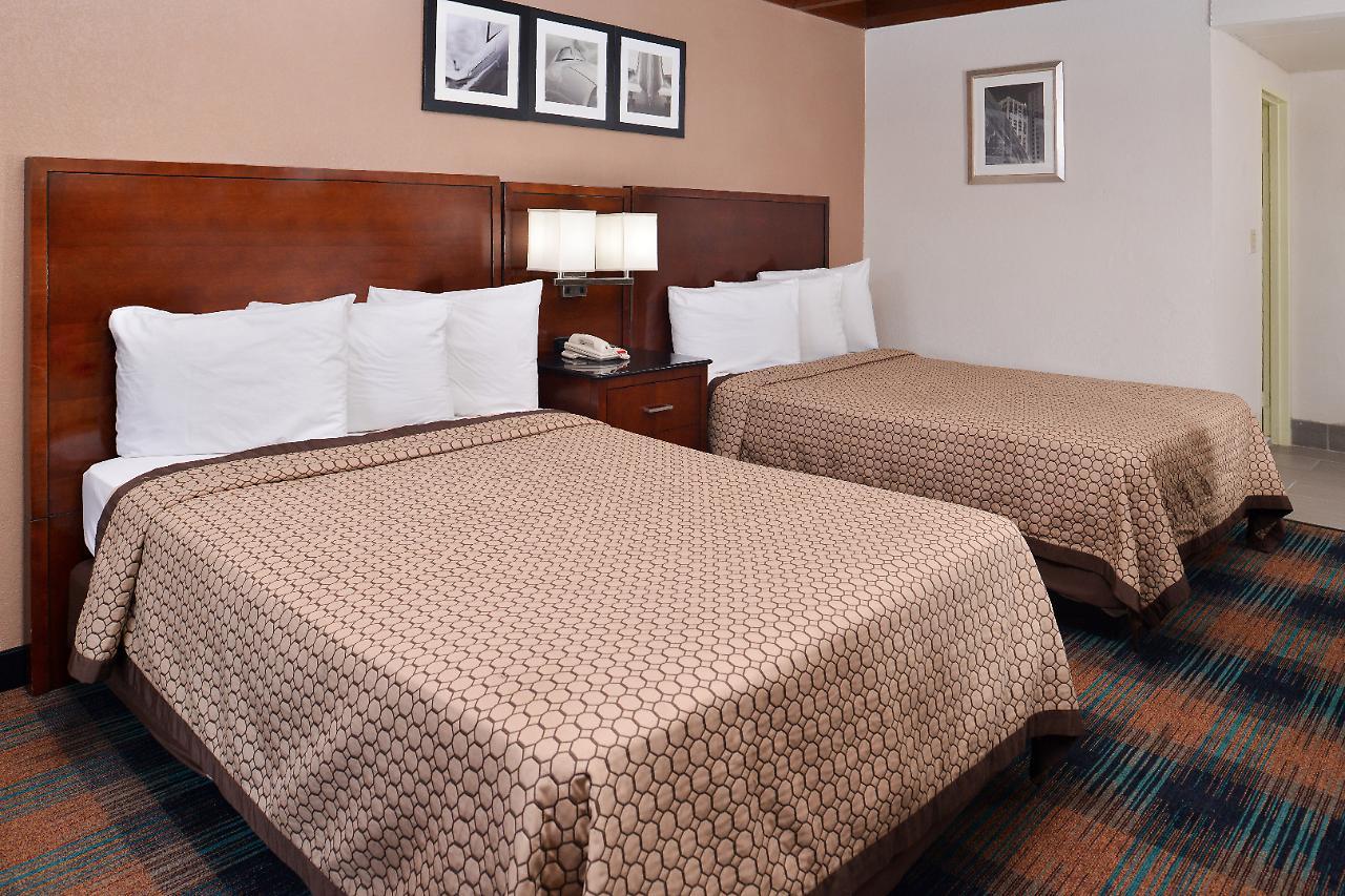 Americas Best Value Inn Augusta Historic Downtown Bagian luar foto