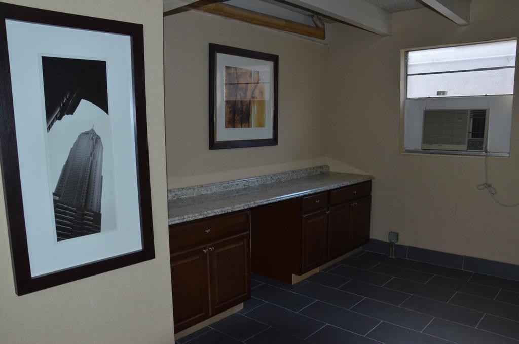 Americas Best Value Inn Augusta Historic Downtown Bagian luar foto